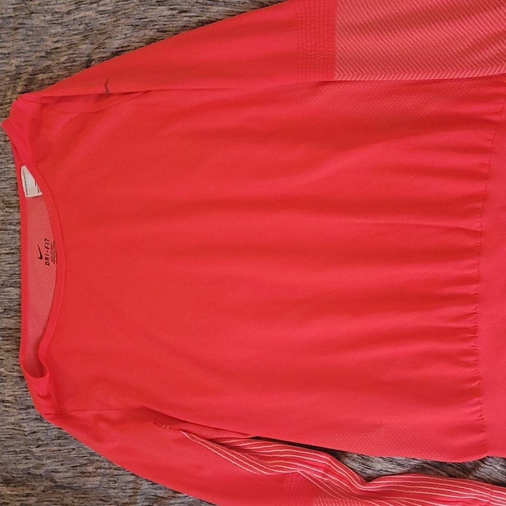 Womens Nike Shirt